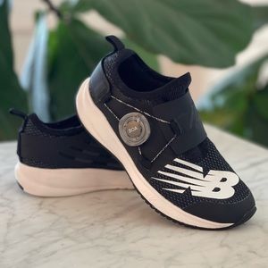 Kids New Balance Size 12 Black Running Shoe